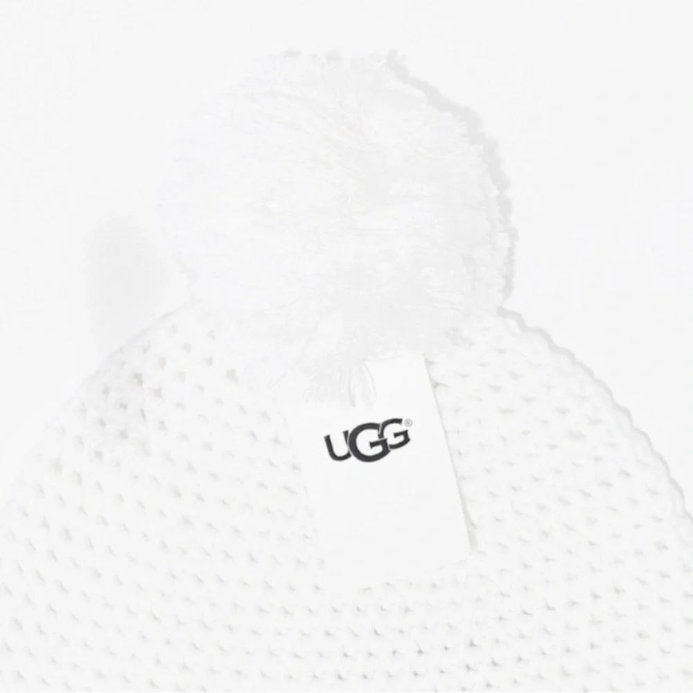 UGG White Ivory Pompom Beanie Knit Hat NWT - Picture 9 of 11